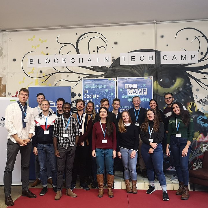 Teilnehmer*innen des Blockchain TechCamps