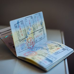 offener Reisepass ©Global Residence Index / unsplash.com