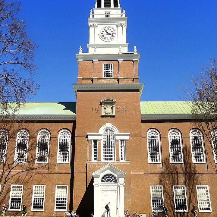 Dartmouth College historical building ©tpsdave / pixabay.com