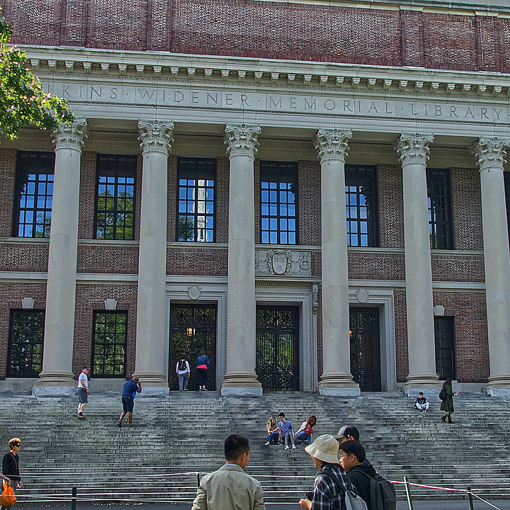 Außenansicht Widener Library, Harvard University ©Pascal Bernardon / unsplash.com