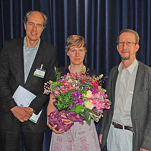 BAA director Prof. Dr. Klaus Benesch (left) and BAA director Prof. Dr. Helmbrecht Breinig present the dissertation award 2010 to Dr. Christina Hein ©Bavarian American Academy